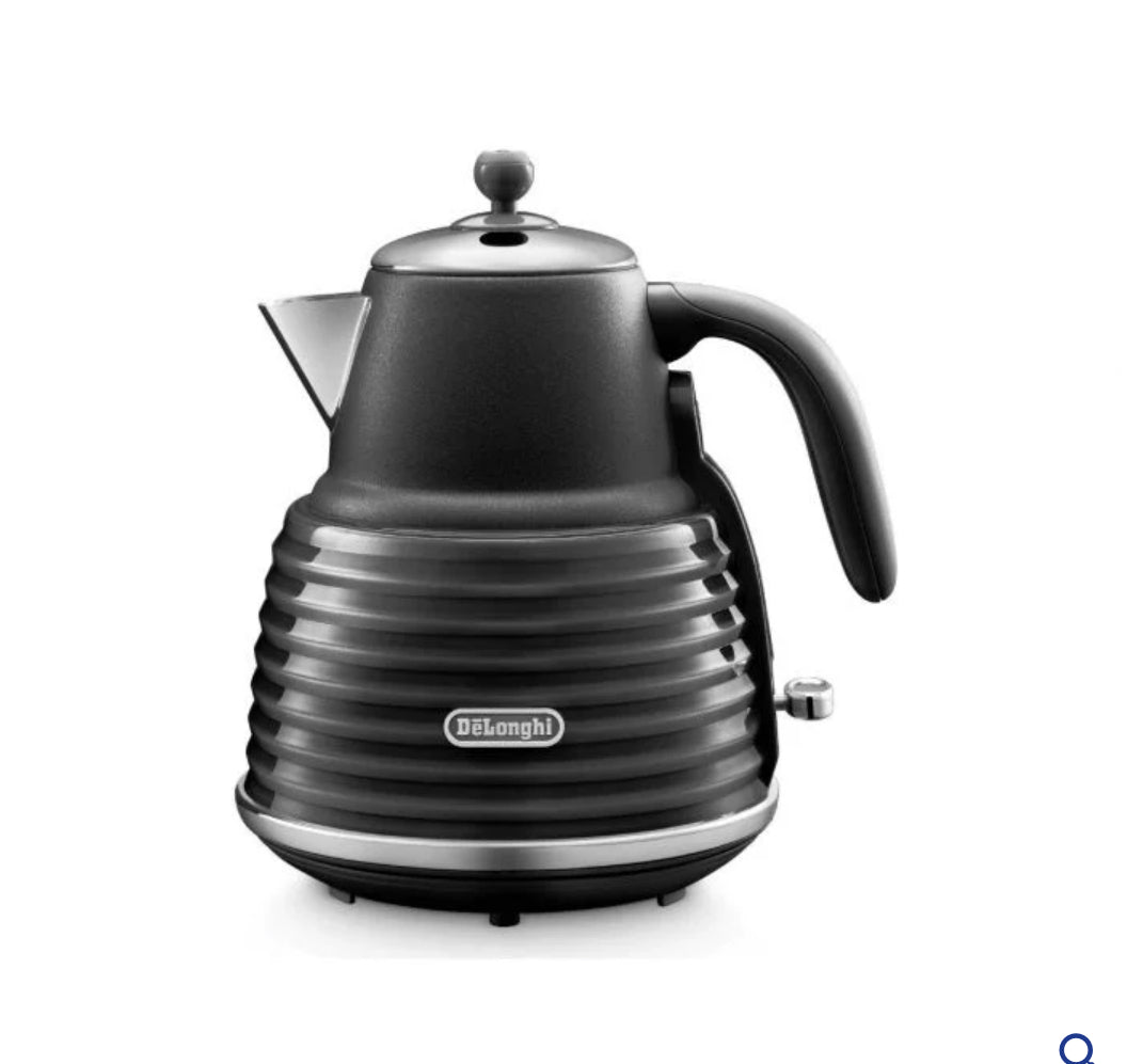 Delonghi Scultura Black Kettle - KBZS3001.BK
